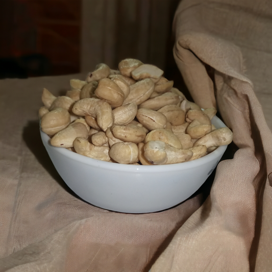 Cashews Kaju Nuts/ Without Shell (Unroasted/Unsalted)